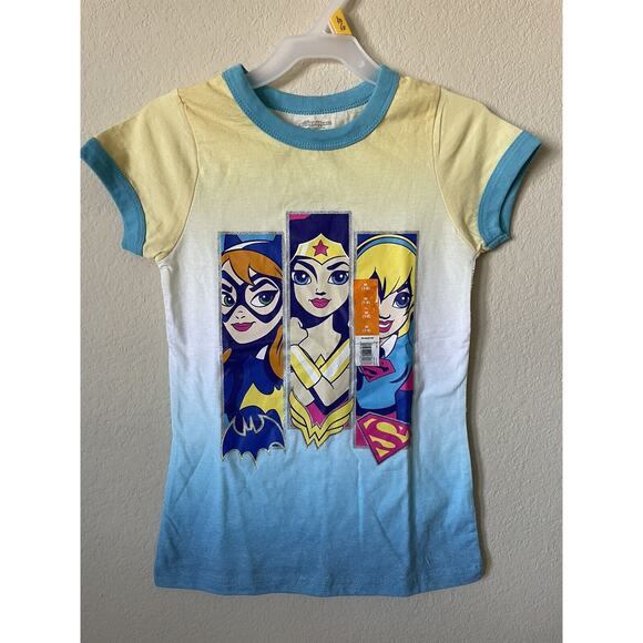 DC Comics Trio Batgirl Wonder Girl Supergirl Short Sleeve Crew Neck Top Size 7/8 - Picture 2 of 5